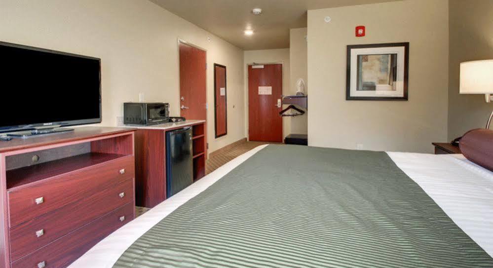 Cobblestone Inn & Suites - Lakin Εξωτερικό φωτογραφία
