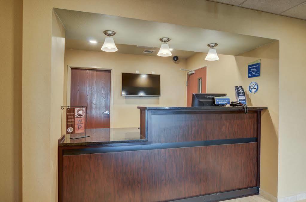 Cobblestone Inn & Suites - Lakin Εξωτερικό φωτογραφία